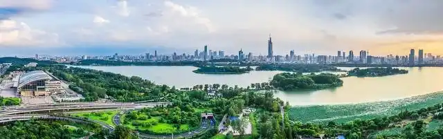 gdp可比价增长_“十四五”规划城市经济展望_2020年中国城市GDP排名变化