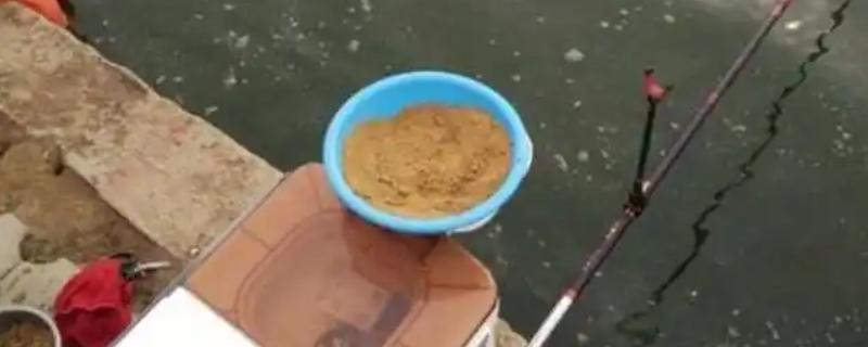 钓罗非鱼的饵料配方，常见以下3种配方