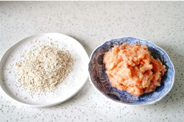 钓罗非鱼的饵料配方，常见以下3种配方