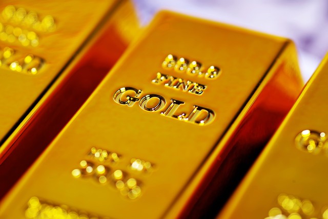 股票市场风险分析_2025黄金期货投资策略_黄金基金投资策略