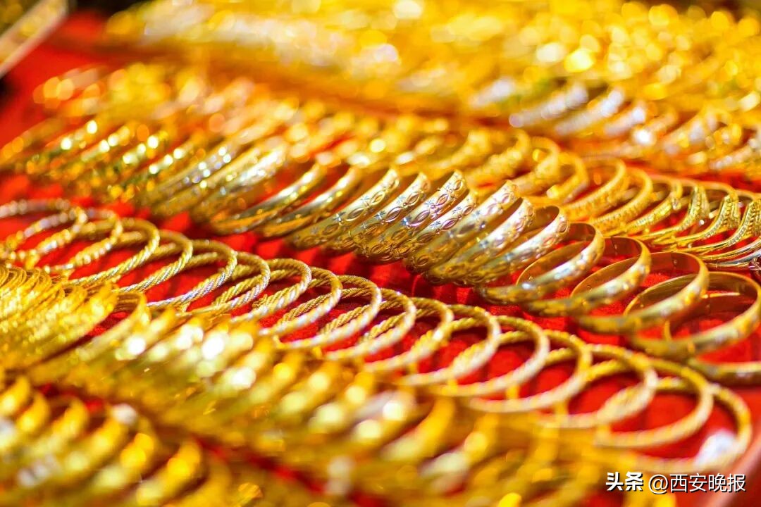 上海黄金期货数据_国内黄金价格上调_周生生黄金报价