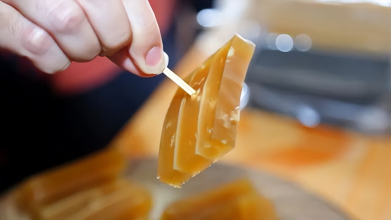 高要为什么吃蛋黄_高要特色手信制作过程 白土煎堆制作方法 疍家糕传统制作工艺