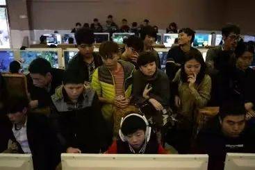 电竞教育机构乱象_网吧比赛靠什么赚钱_电竞培训机构学费